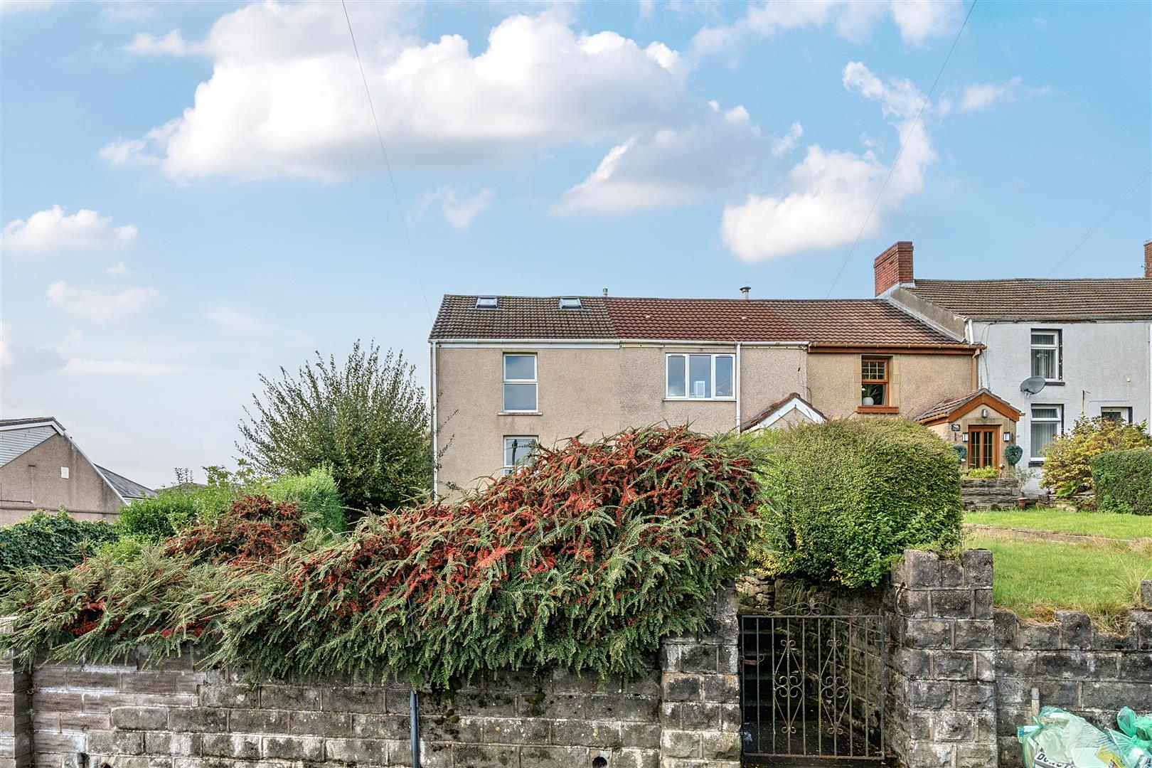 Llangyfelach Road, Treboeth, Swansea, SA5 9AX